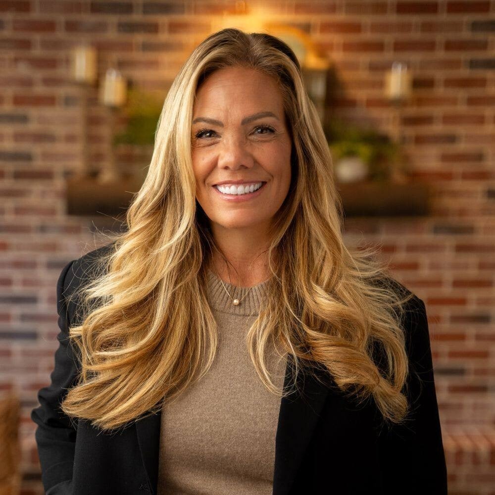 Becky Gibson of Trinity Homes AZ Headshot