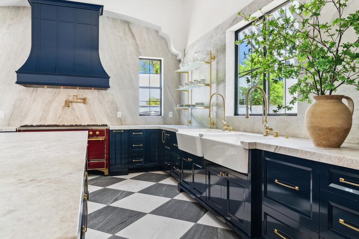 Scottsdale kitchen remodel by Trinity Homes with farmhouse sinks and double faucets