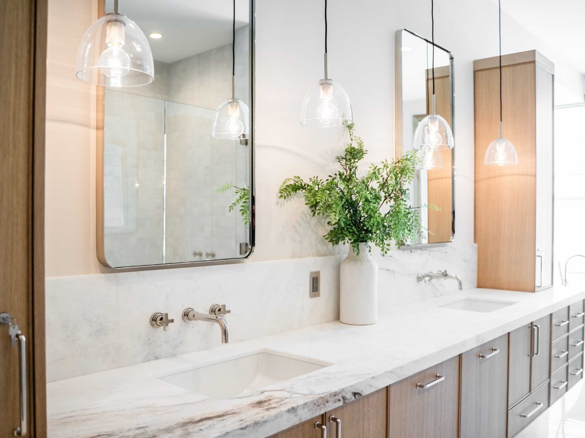 Primary suite bathroom with large double vanity by Trinity Homes AZ in Paradise Valley